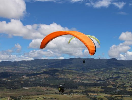 [DEMO] Bautismo de Vuelo en Parapente Biplaza por la Sierra de Guadarrama